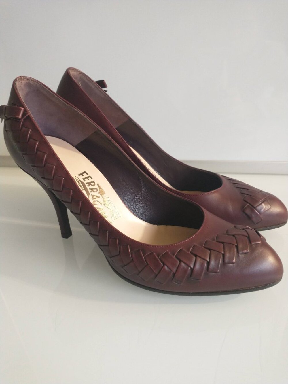 Salvatore Ferragamo Burgundy Leather Heels with Braided Trim Bow Pumps 8 Y2K